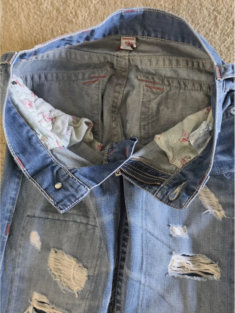 True Religion Mens Semi Distressed Jeans  Sz 30x32